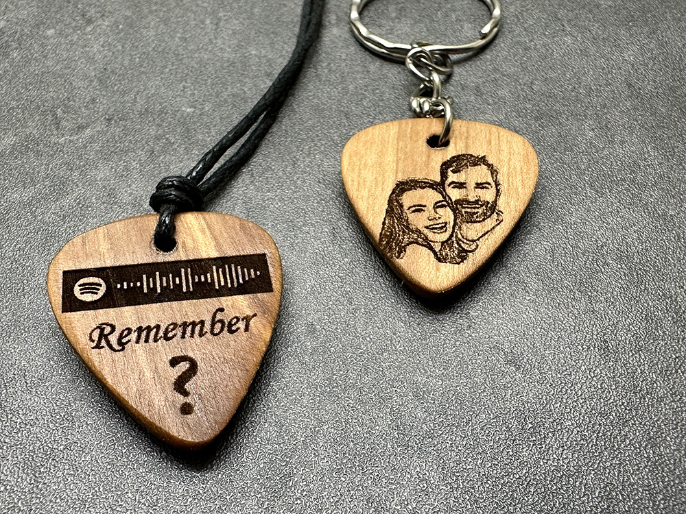 spotify-2-engrave-photo-favorite-song-custom-necklace_3501