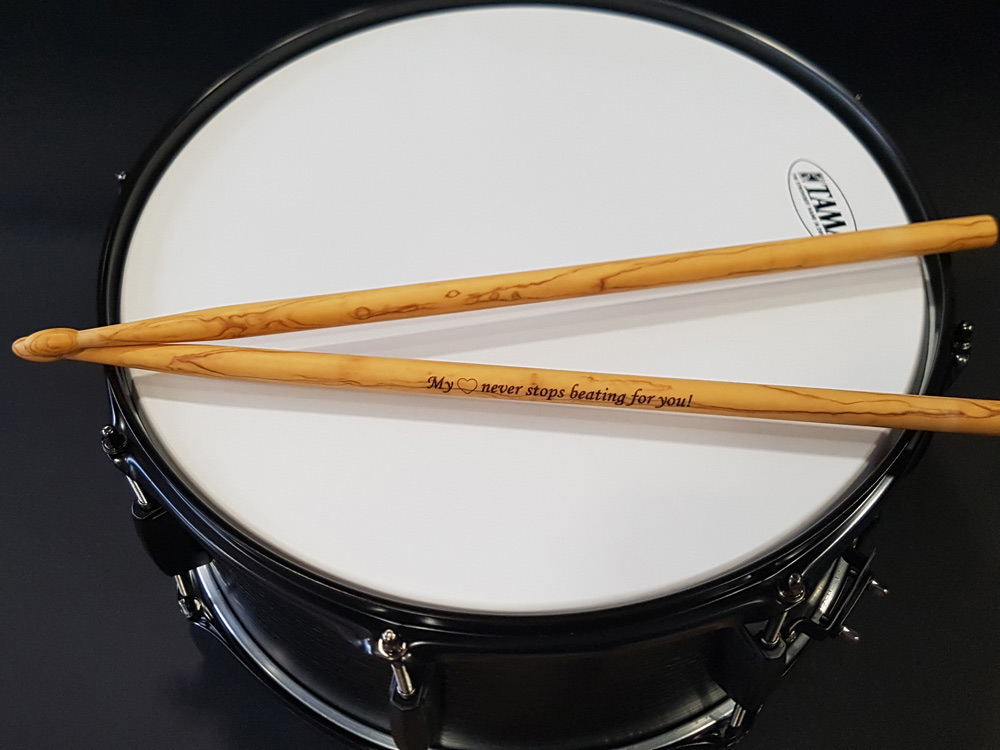 drum-lover-gift-drumstick-custom-engrave-text-_092308