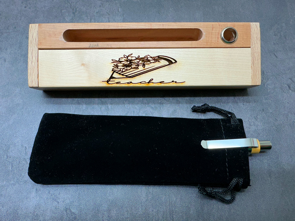 custom-pen-with-wooden-case-personaliezed-gift-picka-a-note_1140