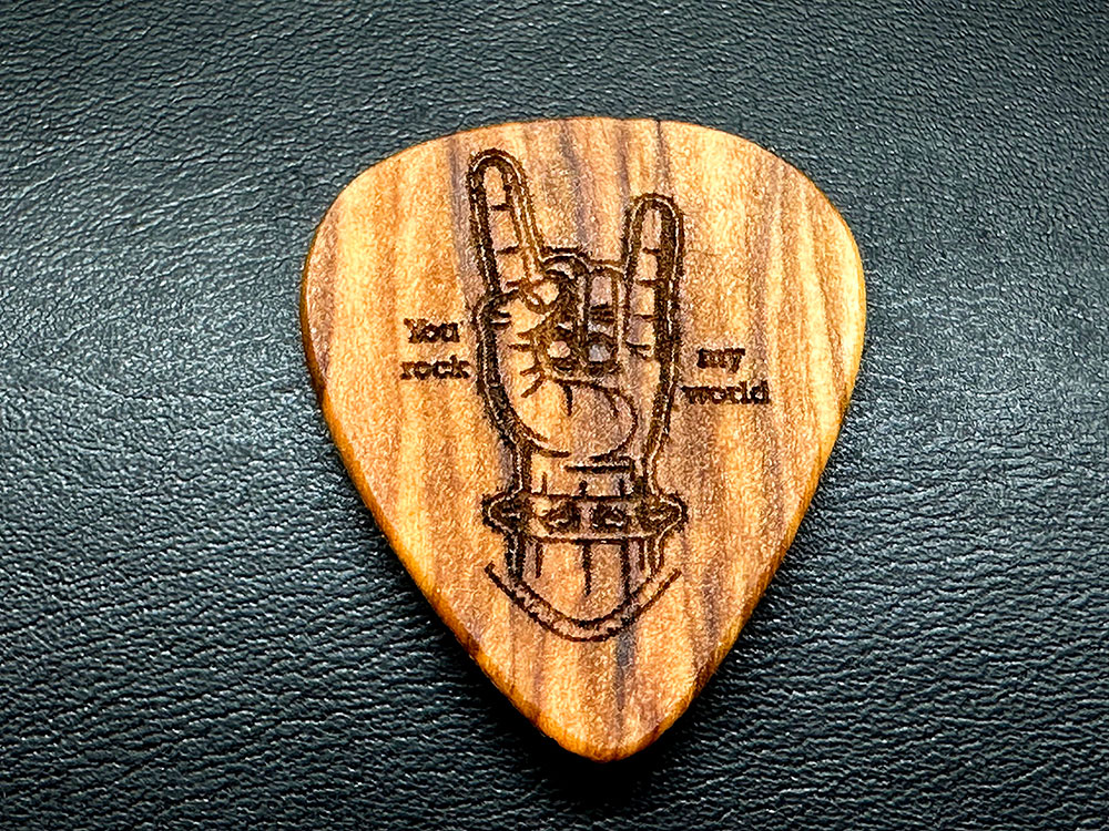 guitar-pick-skull-rock-olive-wood-guitar-player-gift-_2865