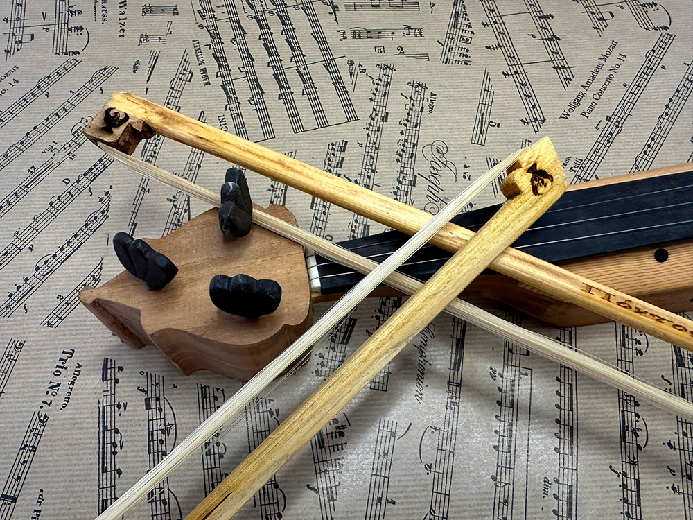 custom-handmade-bow-for-lyra-pontiaki-pickanote_6666