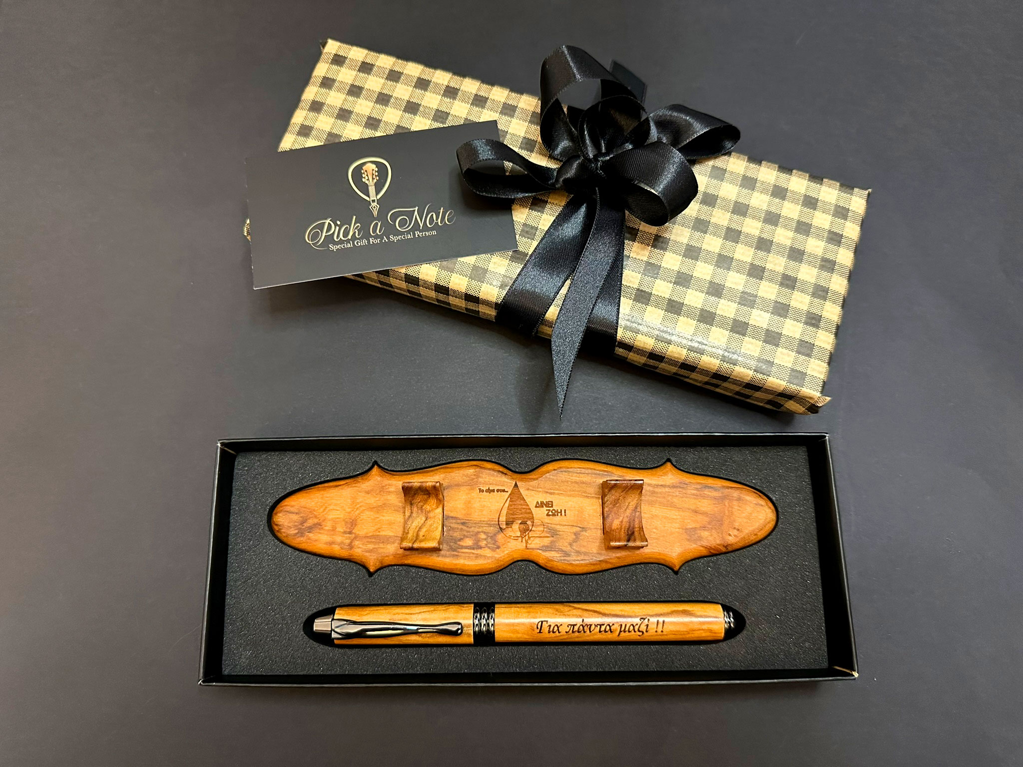 Gift-wrapping-pickanote-0584