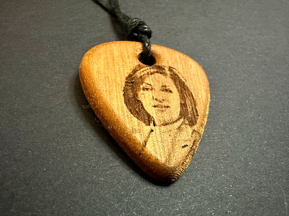 gift-for-teacher-necklace-or-keychain-photo-engrave-pickanote_1102