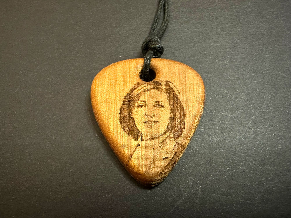 gift-for-teacher-necklace-or-keychain-photo-engrave-pickanote_1104