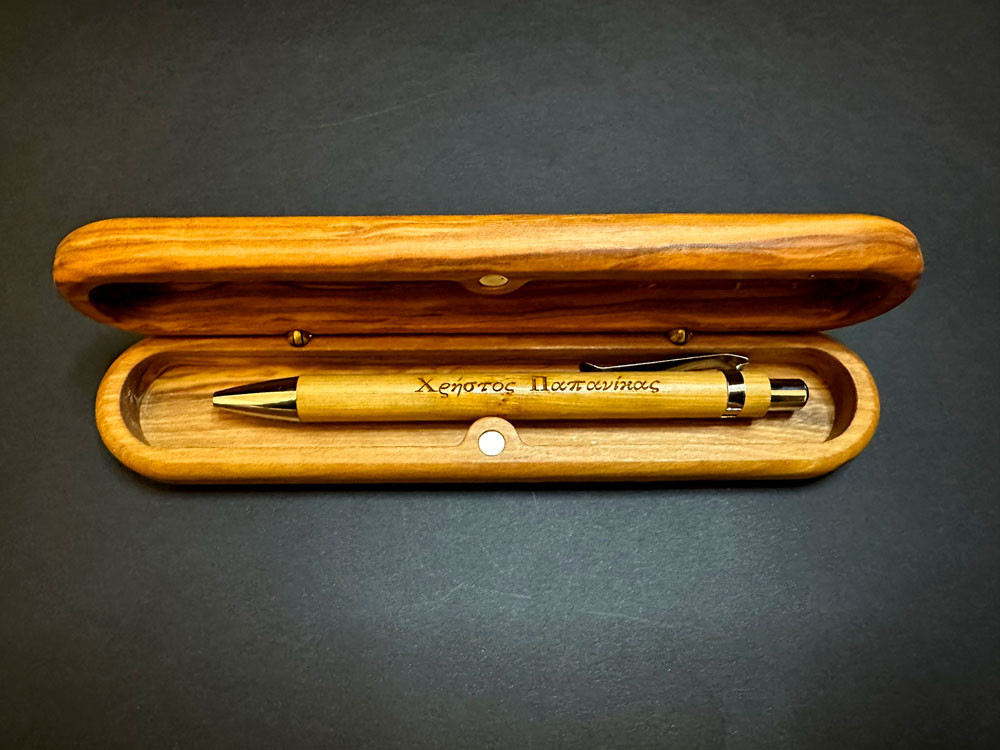 gift-for-teacher-pen-with-olive-wooden-case-pickanote_0971