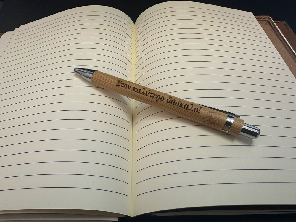 handamde-notebook-custom-engrave-with-pen-pckanote_09997