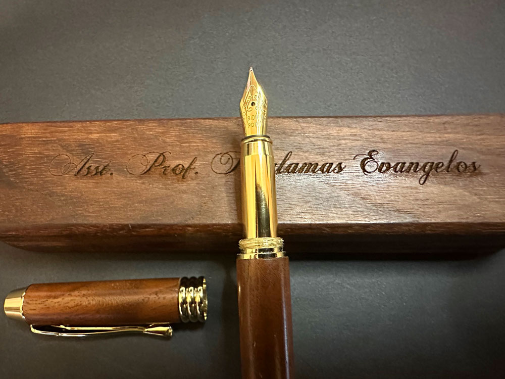 luxury-wooden-fountain-pen-custom-engrave_3016
